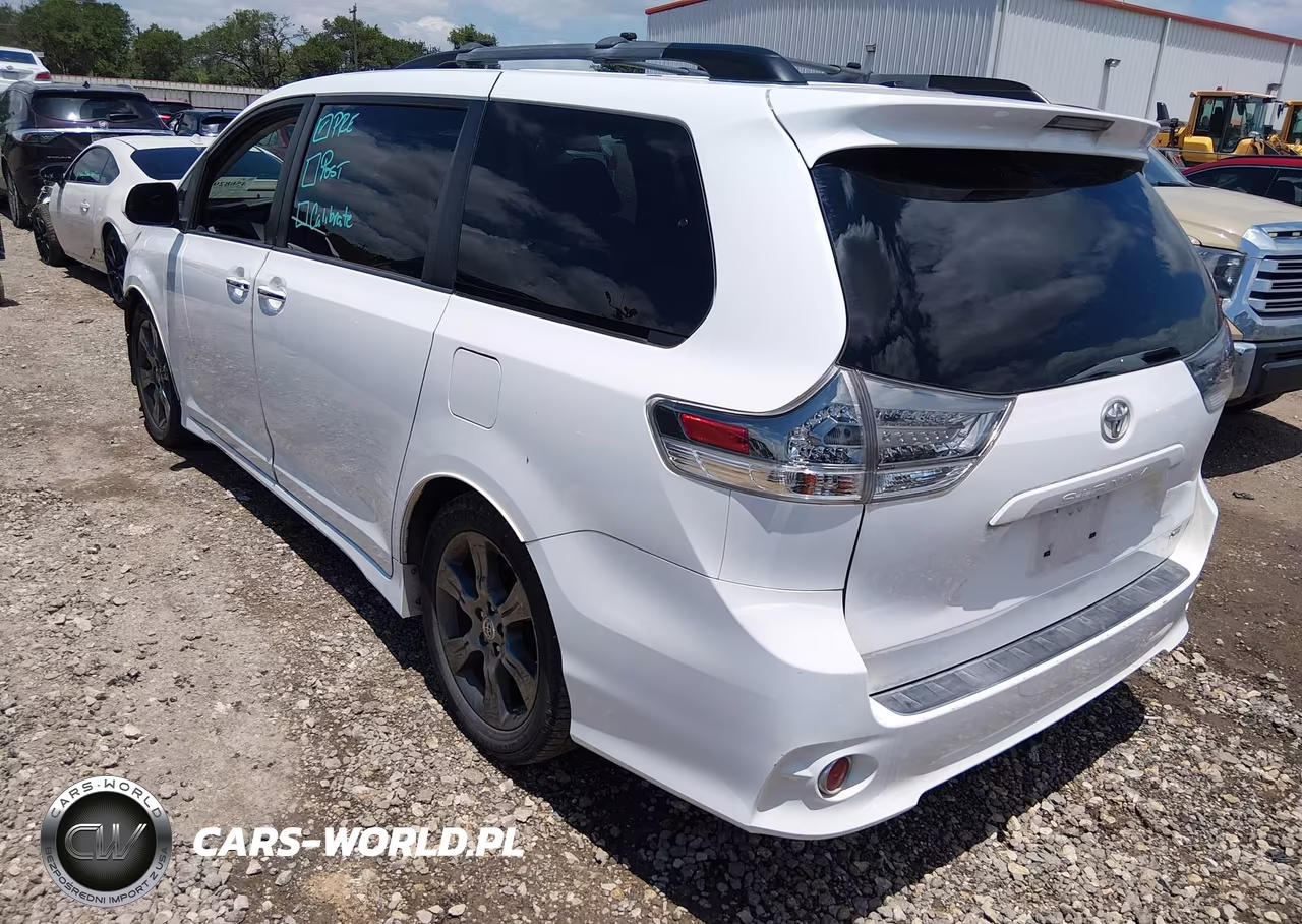 2015 Toyota Sienna Se 8 Passenger VIN:5TDXK3DCXFS586324 - 3