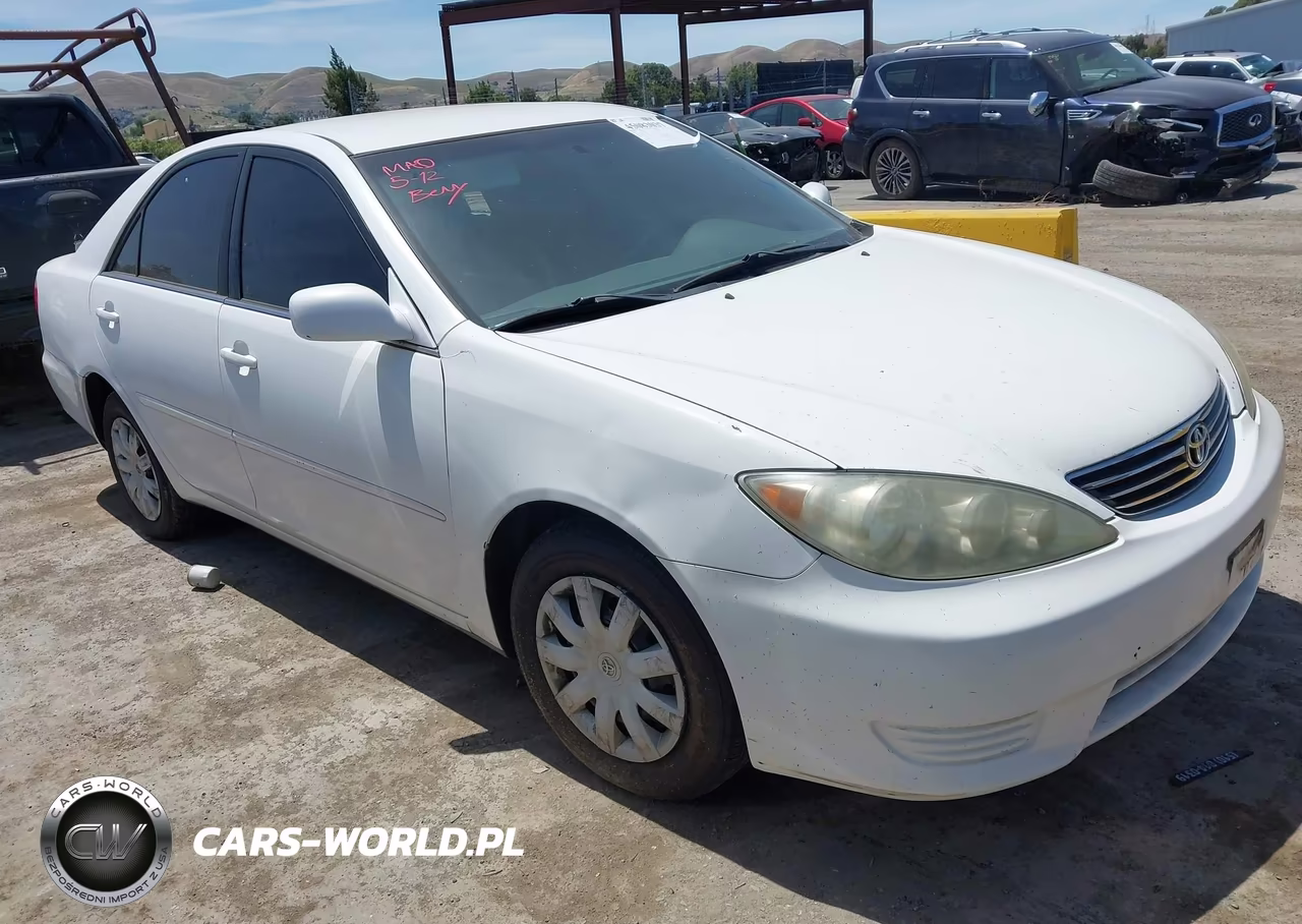 2005 Toyota Camry Le