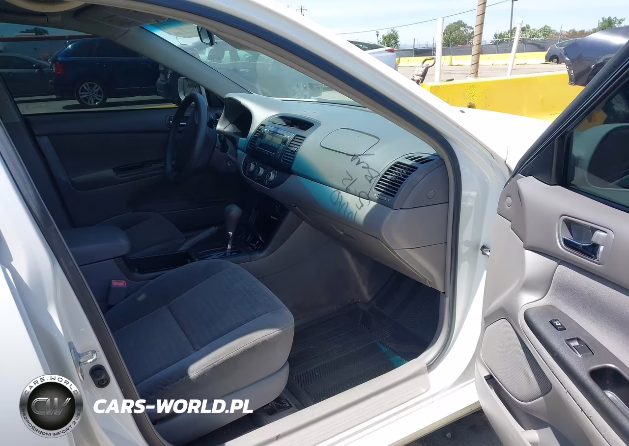 2005 Toyota Camry Le VIN:4T1BE32KX5U604466 - 5