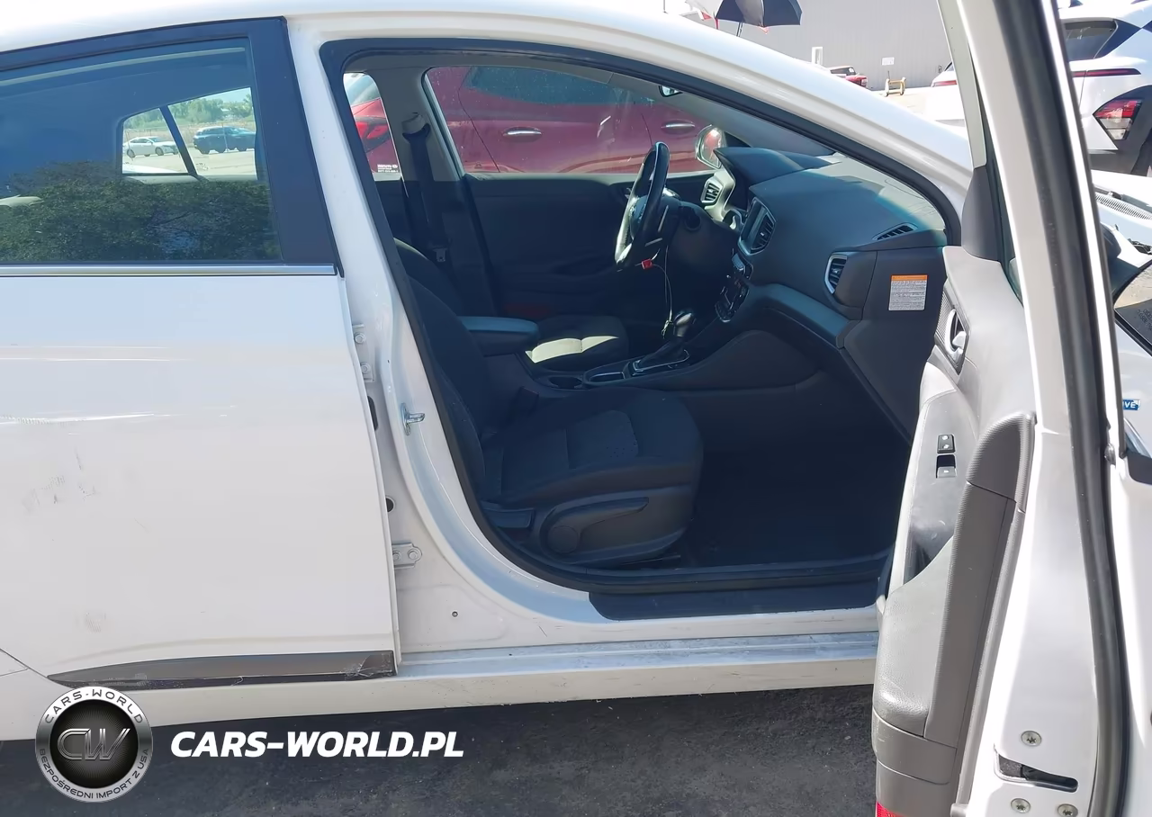 2018 Hyundai Ioniq Hybrid Sel VIN:KMHC75LCXJU071711 - 5