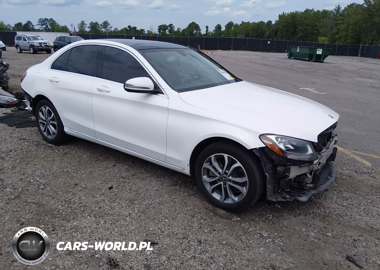2018 Mercedes-Benz C 300 4Matic – zdjęcie 1 z 17