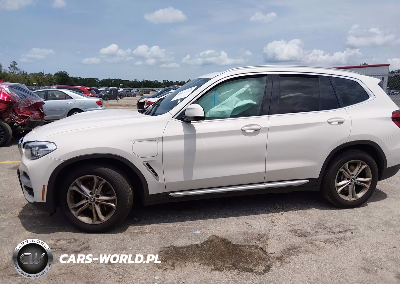 2021 BMW X3 Phev xDrive30E VIN:5UXTS1C08M9E29902 - 14
