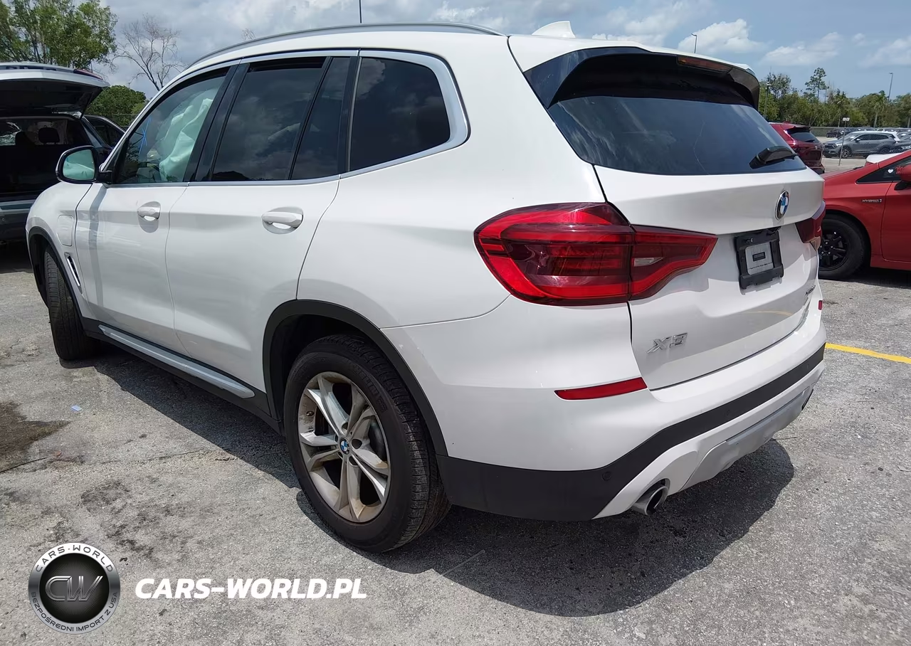2021 BMW X3 Phev xDrive30E VIN:5UXTS1C08M9E29902 - 3