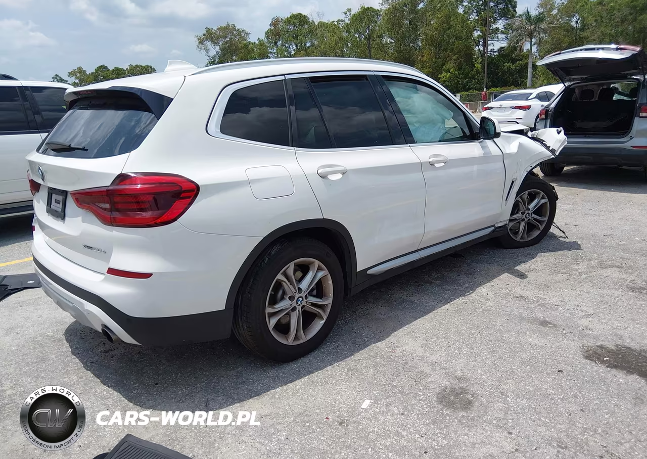 2021 BMW X3 Phev xDrive30E VIN:5UXTS1C08M9E29902 - 4