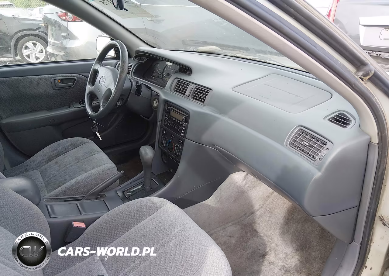 2000 Toyota Camry Le VIN:4T1BG22KXYU652459 - 5