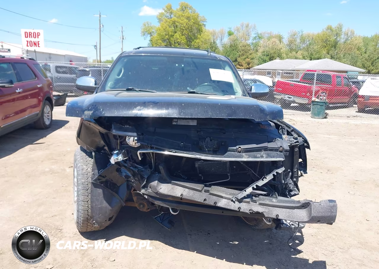 2010 Chevrolet Tahoe Ltz VIN:1GNUKCE02AR200503 - 13
