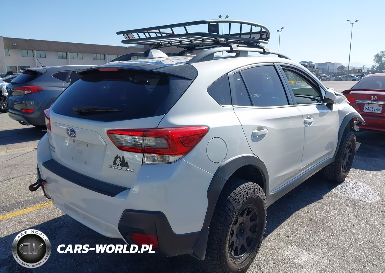 2020 Subaru Crosstrek Premium VIN:JF2GTAPC1L8244128 - 4