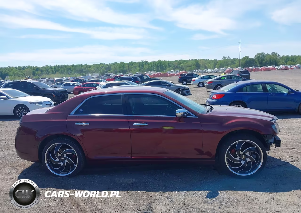 2018 Chrysler 300 Limited VIN:2C3CCAEG8JH159589 - 14