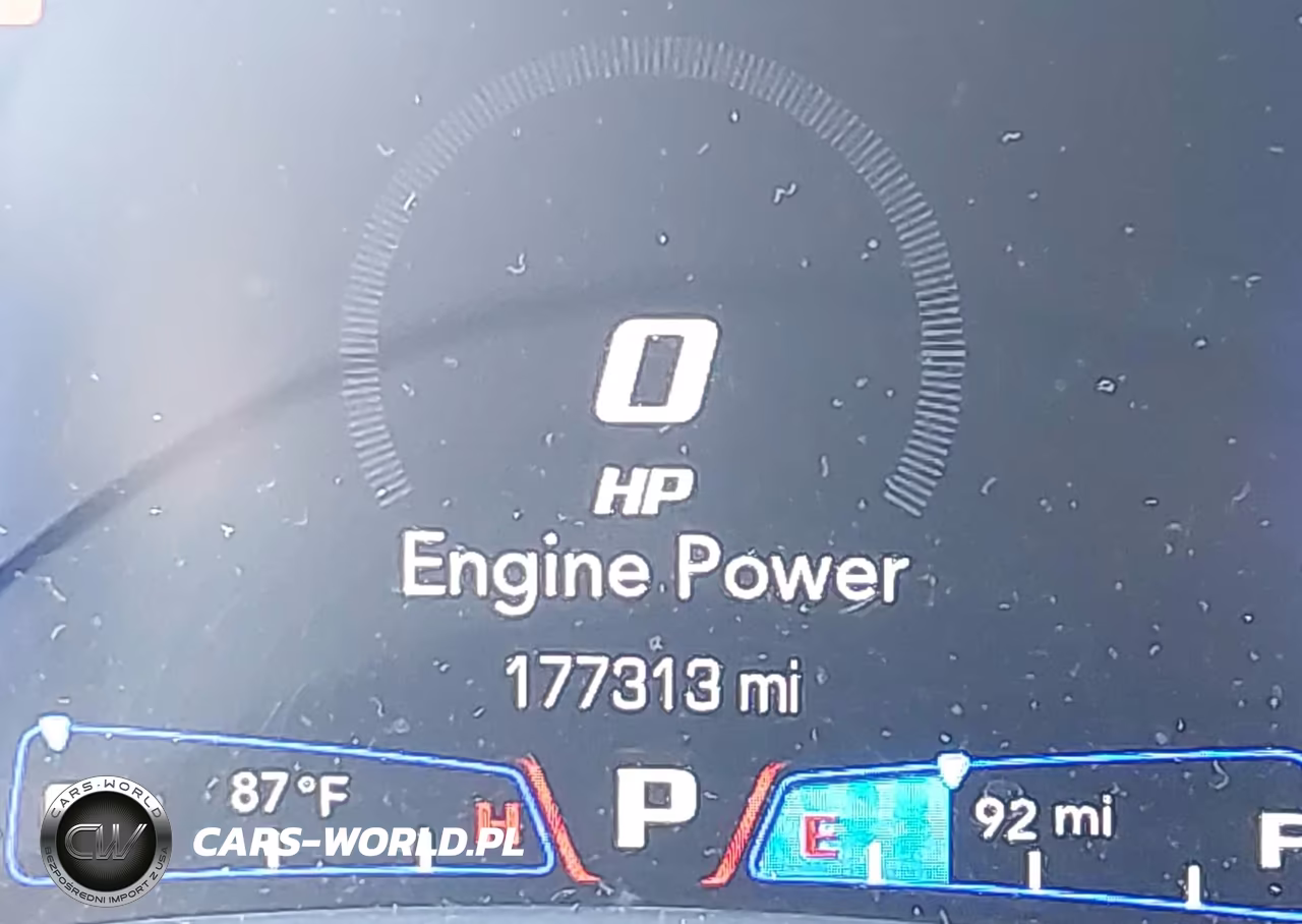 2018 Chrysler 300 Limited VIN:2C3CCAEG8JH159589 - 16