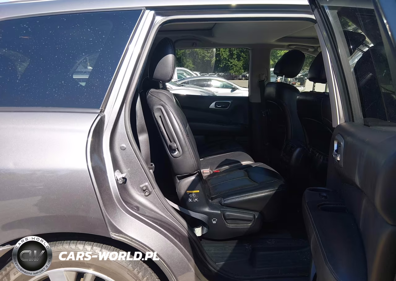 2016 Nissan Pathfinder Platinum VIN:5N1AR2MMXGC610799 - 8