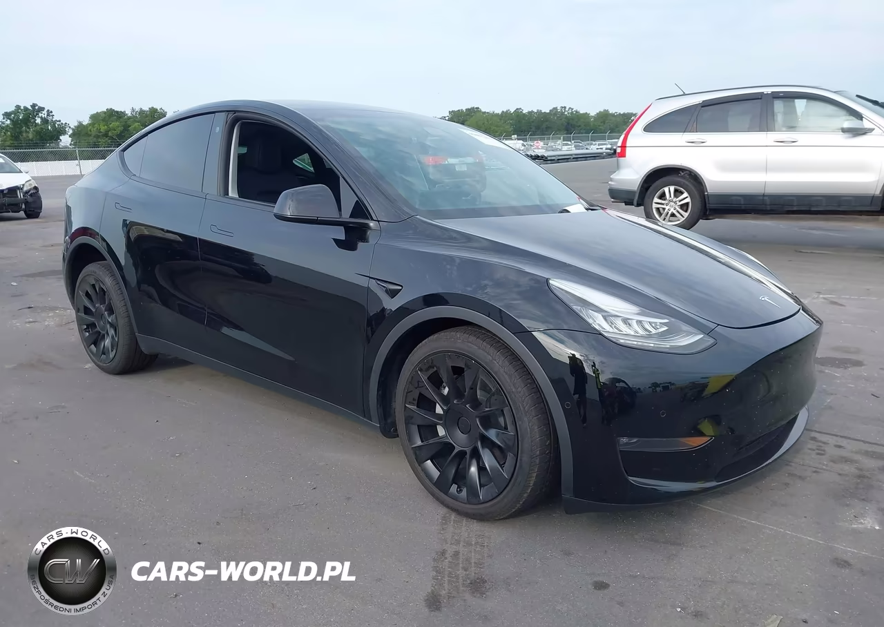 2022 Tesla Model Y Long Range Dual Motor All-Wheel Drive – zdjęcie 1 z 18