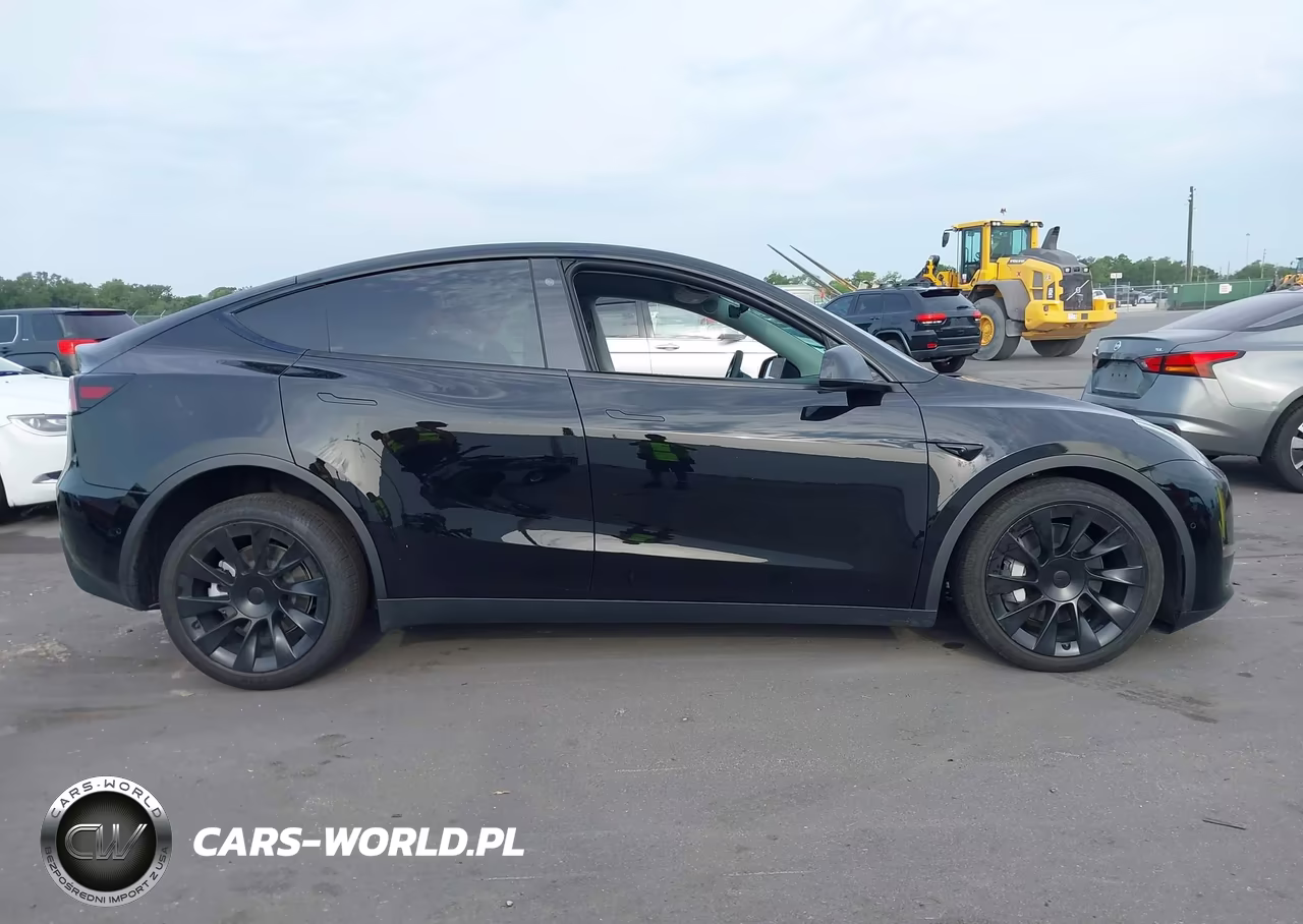 2022 Tesla Model Y Long Range Dual Motor All-Wheel Drive VIN:7SAYGDEE4NA006080 - 13