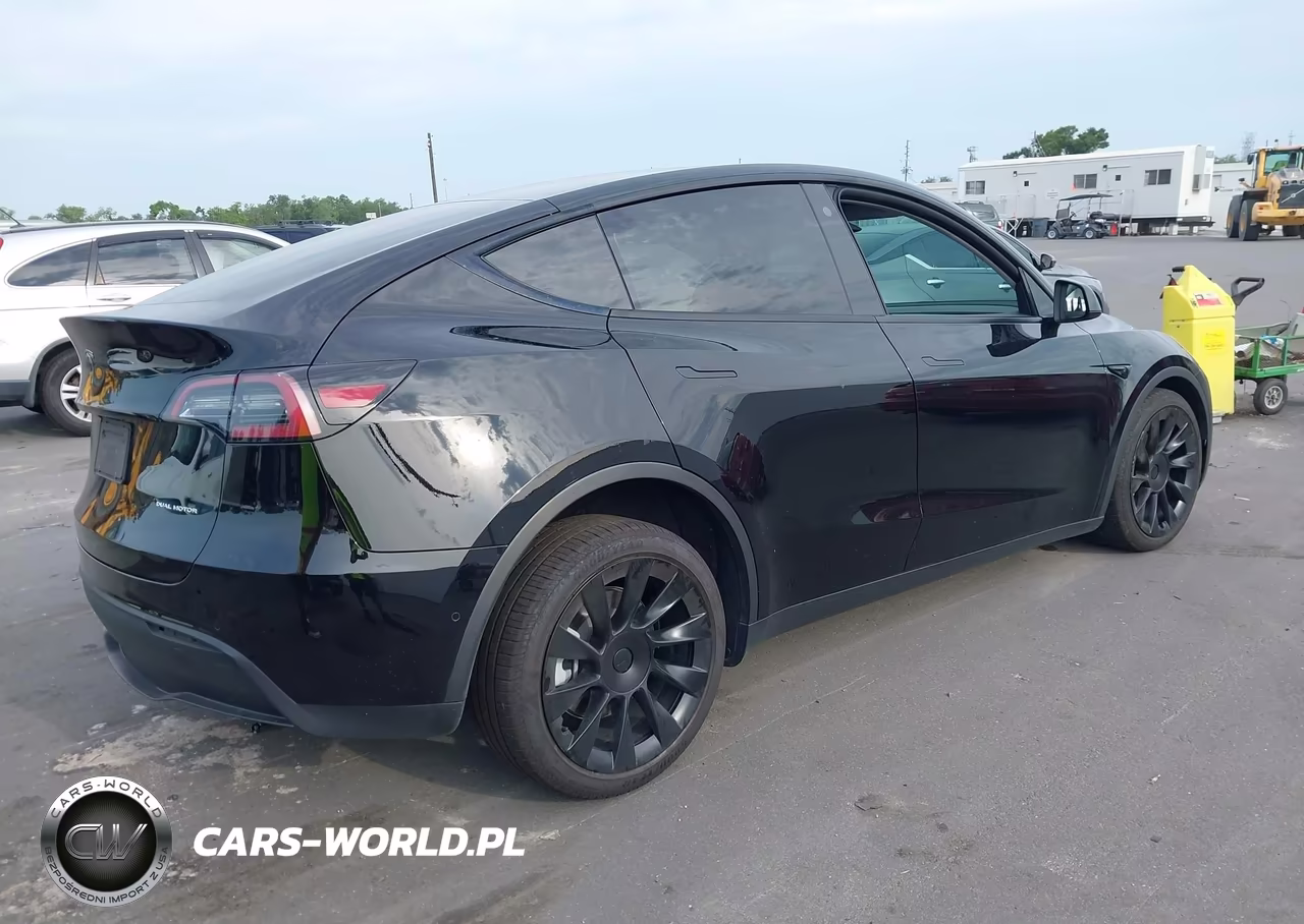 2022 Tesla Model Y Long Range Dual Motor All-Wheel Drive VIN:7SAYGDEE4NA006080 - 4