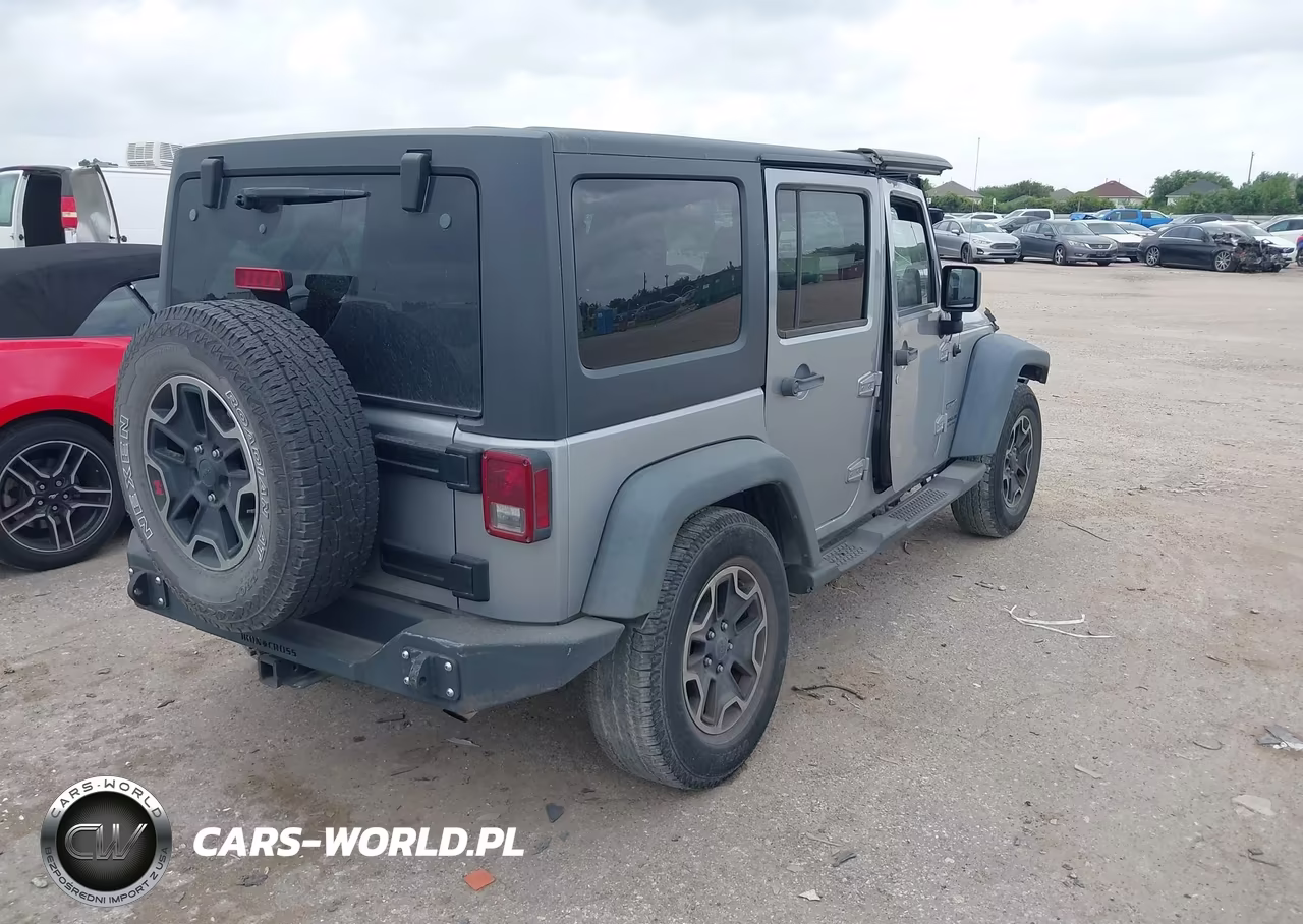 2014 Jeep Wrangler Unlimited Sport VIN:1C4BJWDG9EL307107 - 4