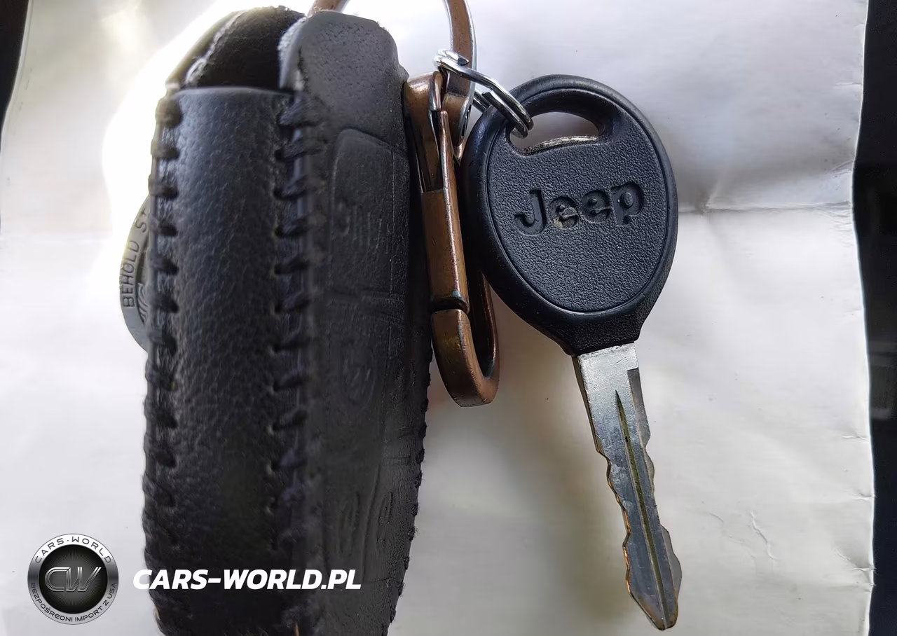2004 Jeep Liberty Sport VIN:1J4GL48K84W328363 - 11