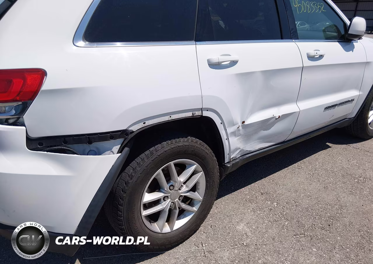 2017 Jeep Grand Cherokee Laredo 4X2 VIN:1C4RJEAG0HC621522 - 6