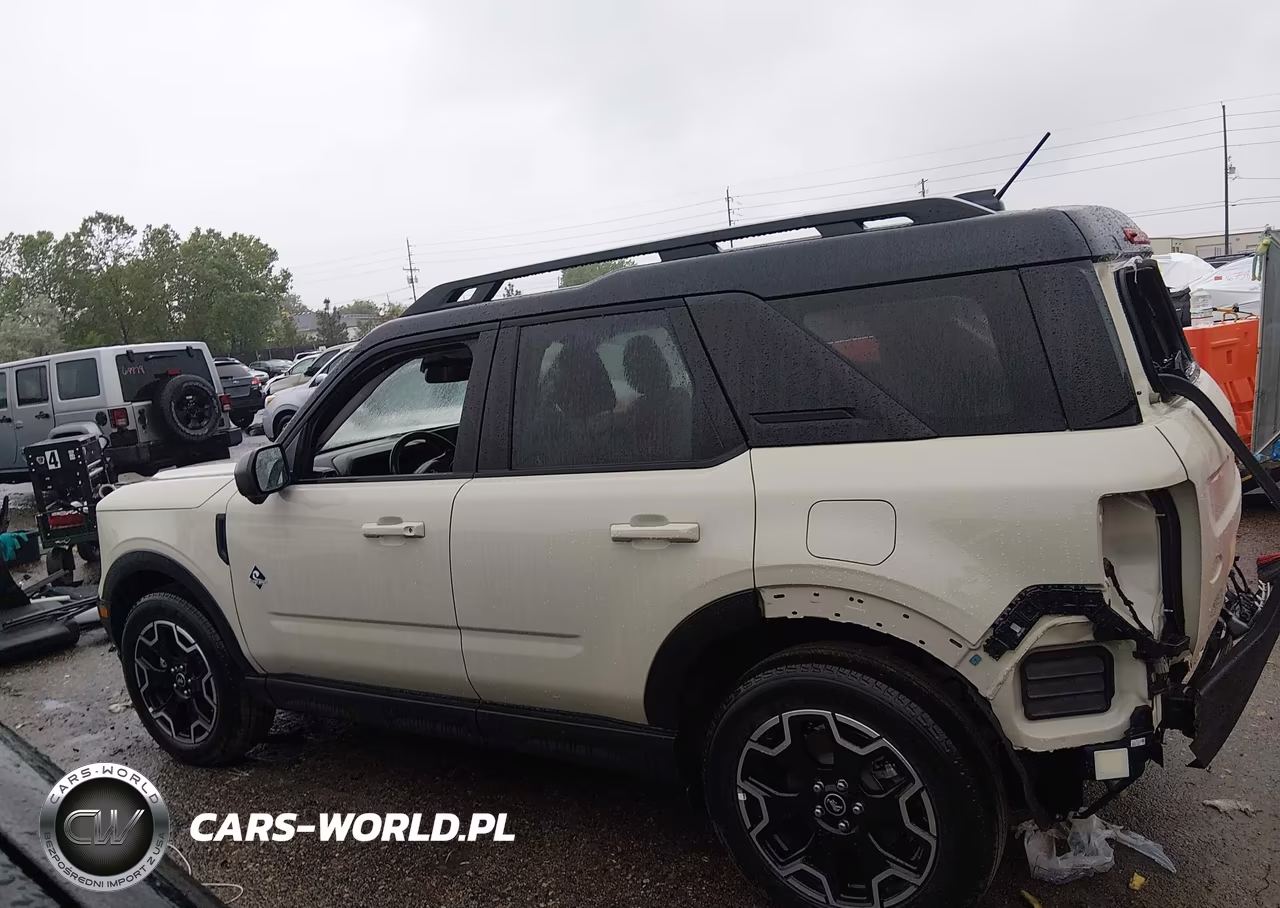 2025 Ford Bronco Sport Outer Banks VIN:3FMCR9CN0SRF21748 - 15