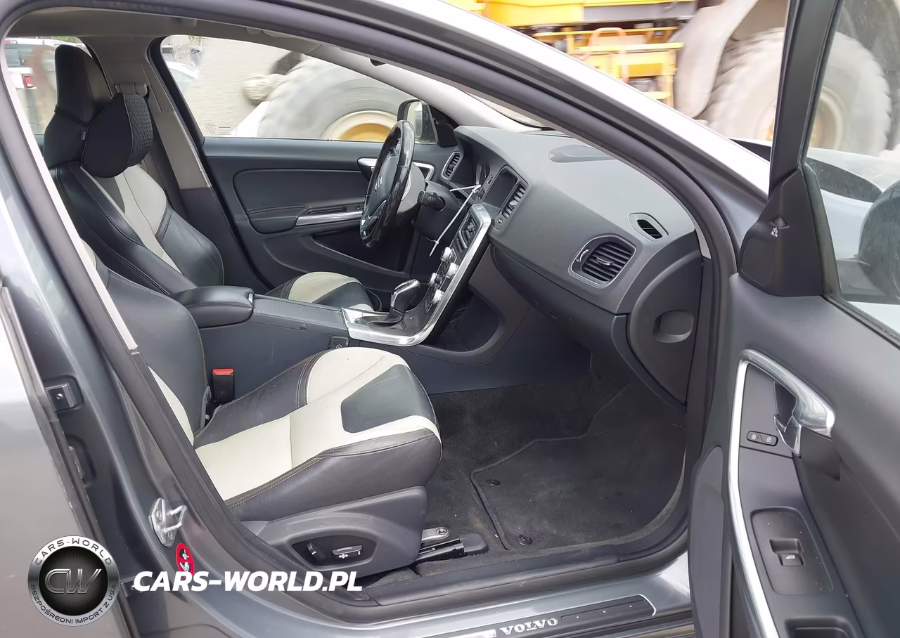 2016 Volvo S60 Cross Country T5 Platinum VIN:YV4612UM8G2001442 - 5