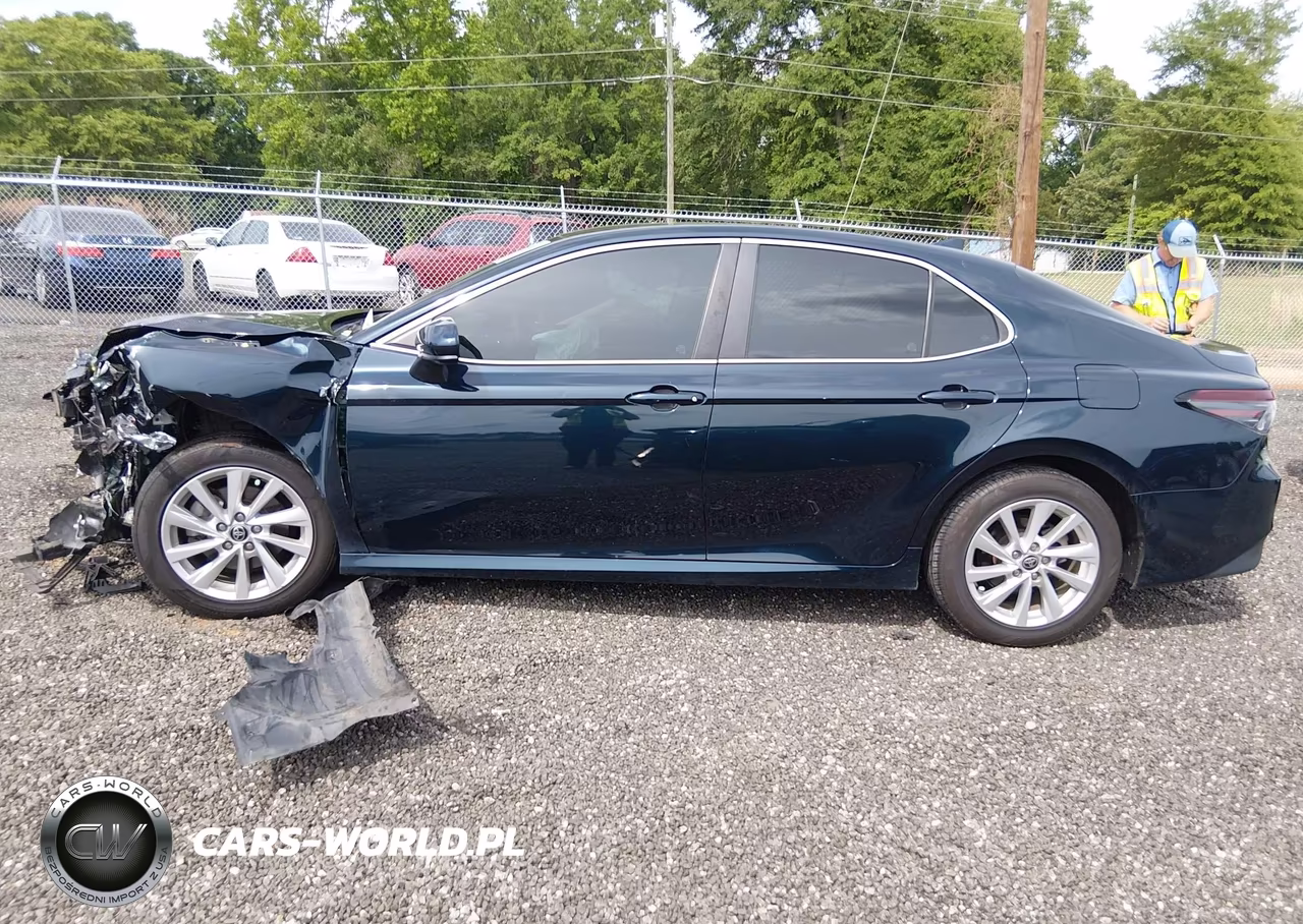 2021 Toyota Camry Le VIN:4T1C11AK6MU440718 - 15