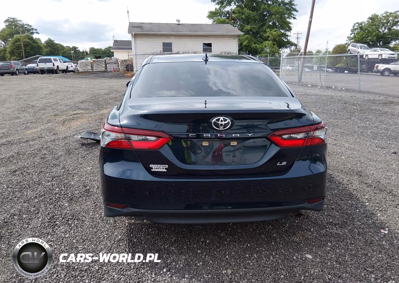 2021 Toyota Camry Le VIN:4T1C11AK6MU440718 - 17