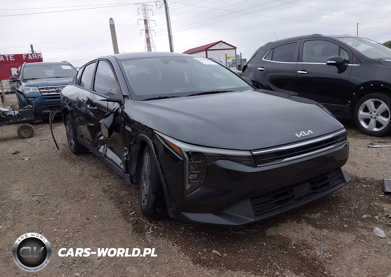 2025 Kia K4 Lx – zdjęcie 1 z 17