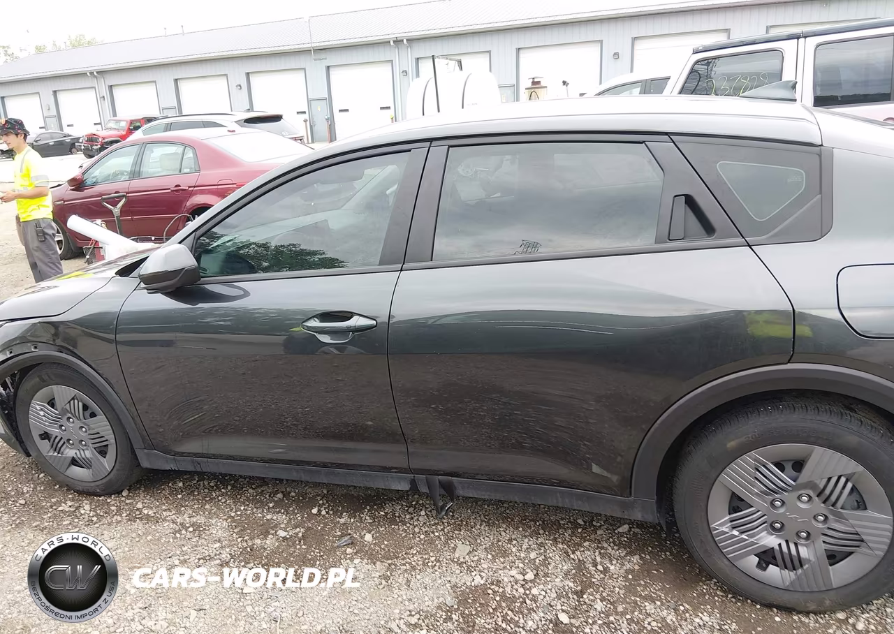 2025 Kia K4 Lx VIN:3KPFT4DE8SE079457 - 14