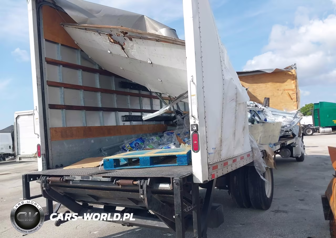 2018 Freightliner M2 106 VIN:3ALACWFC1JDJR5328 - 4