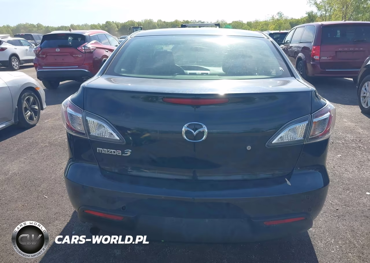 2011 Mazda Mazda3 I Sport VIN:JM1BL1UF7B1902033 - 16