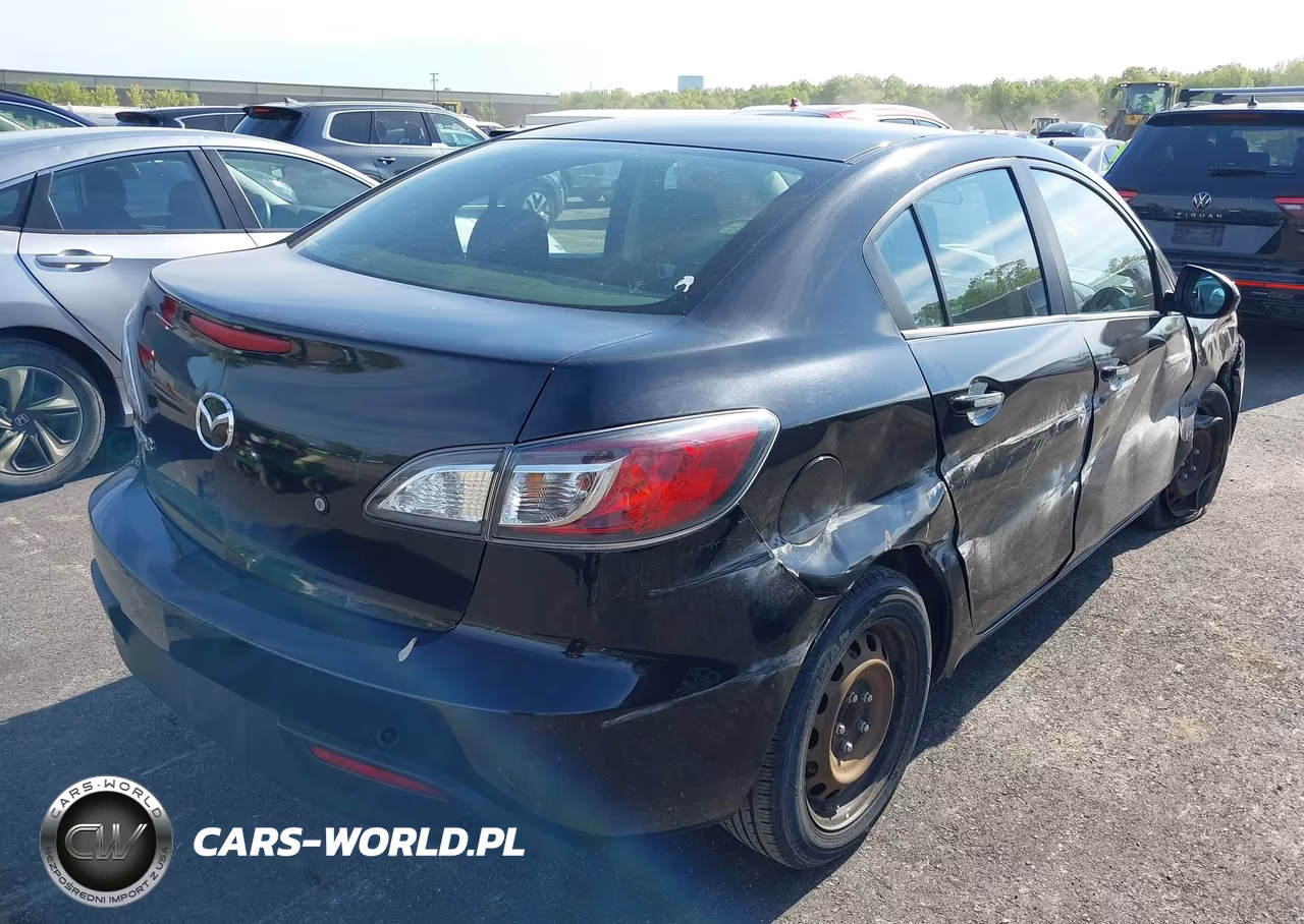 2011 Mazda Mazda3 I Sport VIN:JM1BL1UF7B1902033 - 4