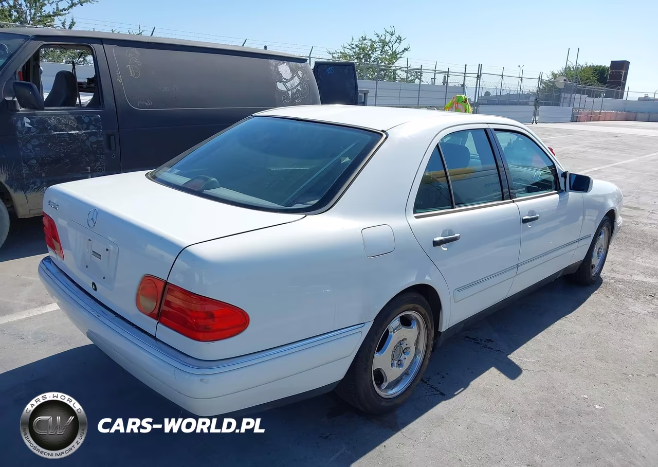 1998 Mercedes-Benz E 320 VIN:WDBJF65F5WA549715 - 4