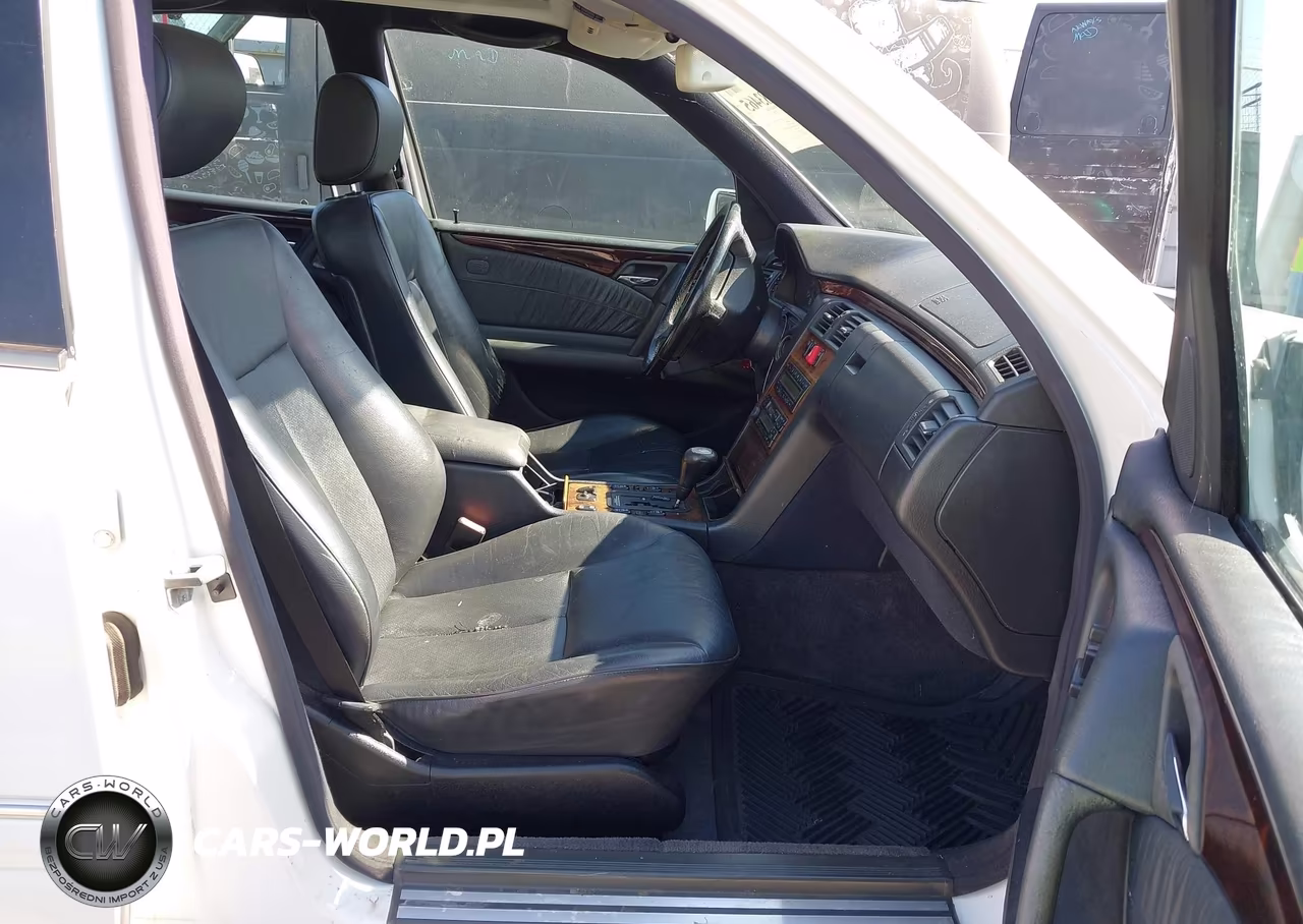 1998 Mercedes-Benz E 320 VIN:WDBJF65F5WA549715 - 5