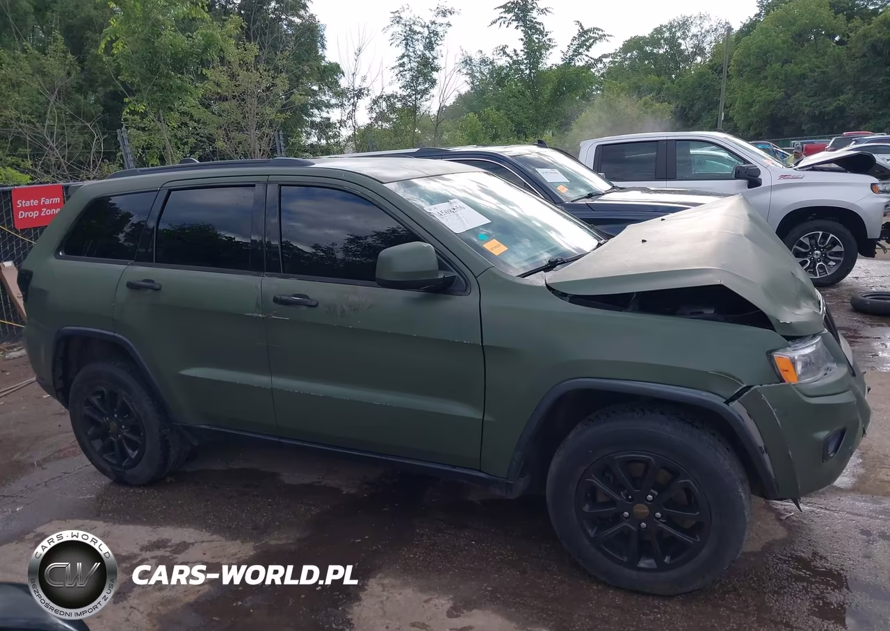 2015 Jeep Grand Cherokee Laredo VIN:1C4RJFAG5FC950817 - 14