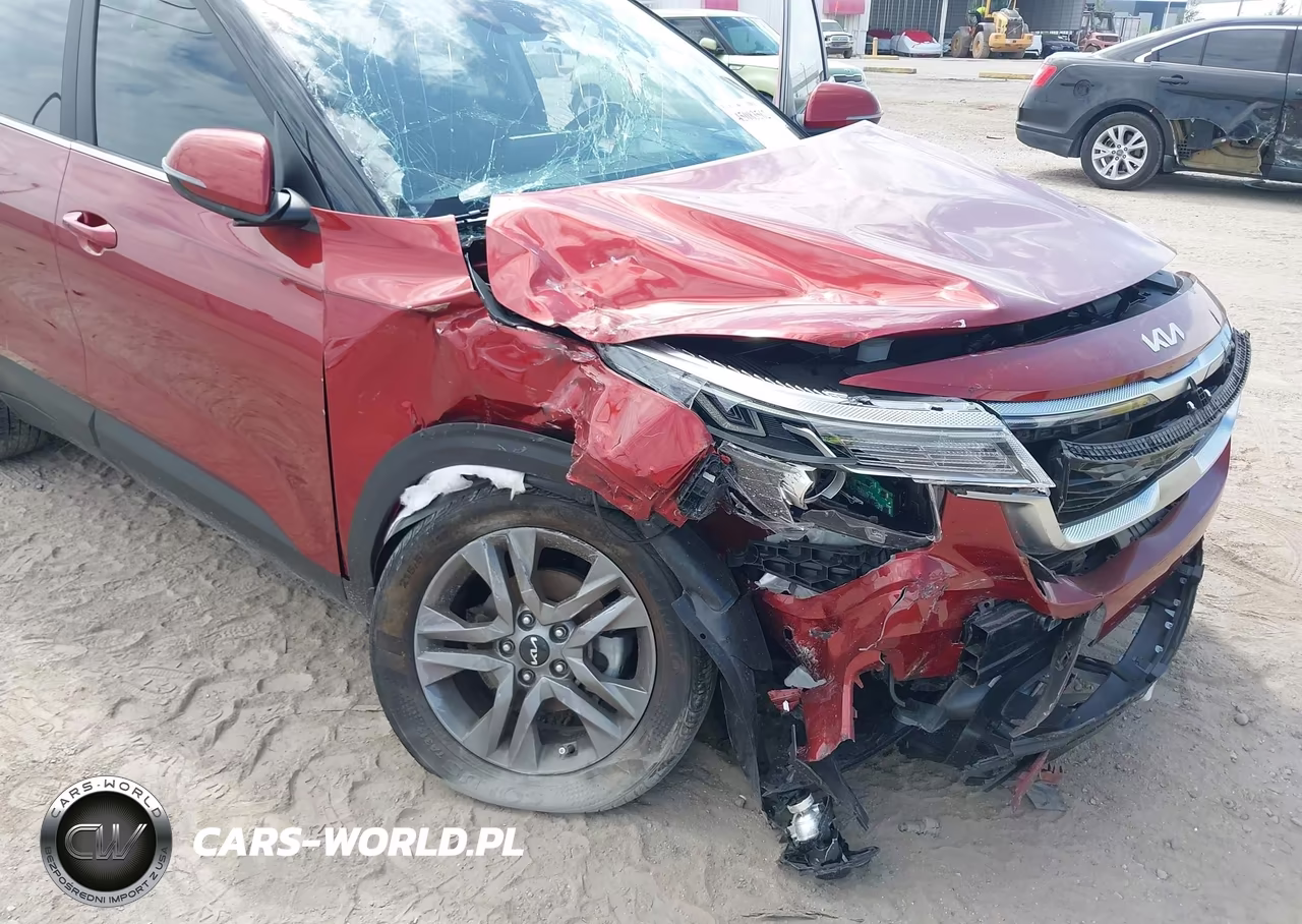 2023 Kia Seltos S VIN:KNDEU2AA4P7450913 - 6
