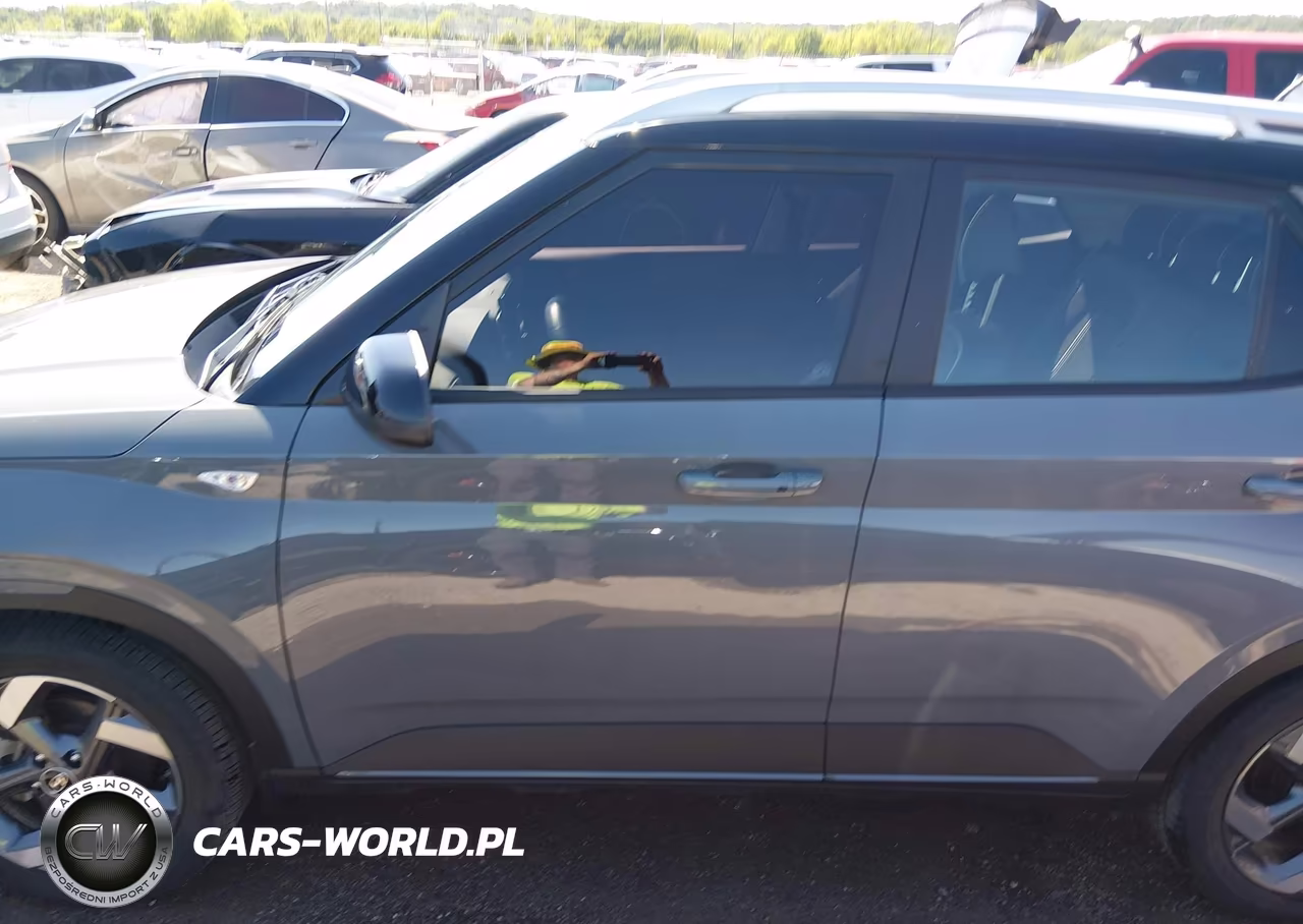 2023 Hyundai Venue Limited VIN:KMHRC8A35PU213790 - 15