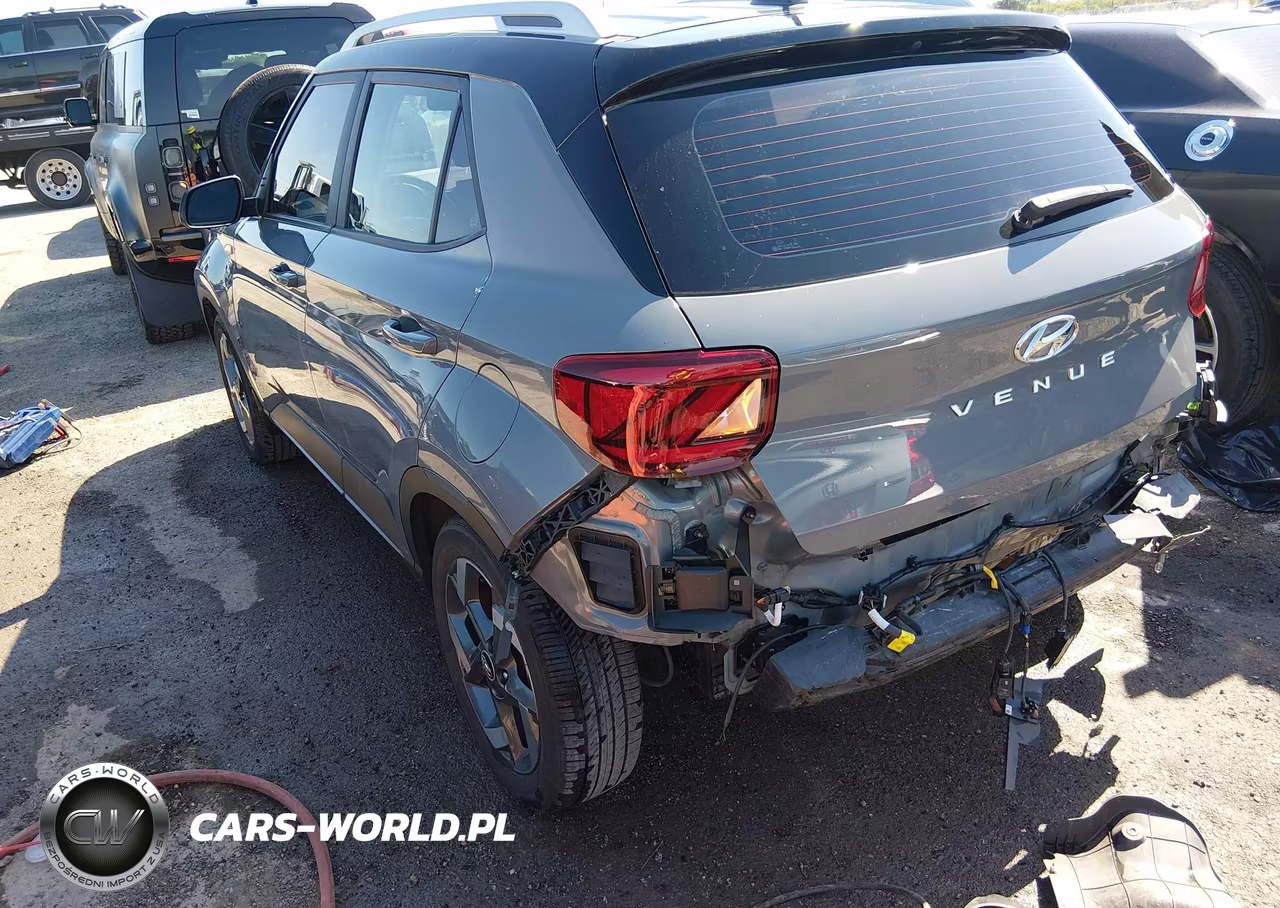 2023 Hyundai Venue Limited VIN:KMHRC8A35PU213790 - 3