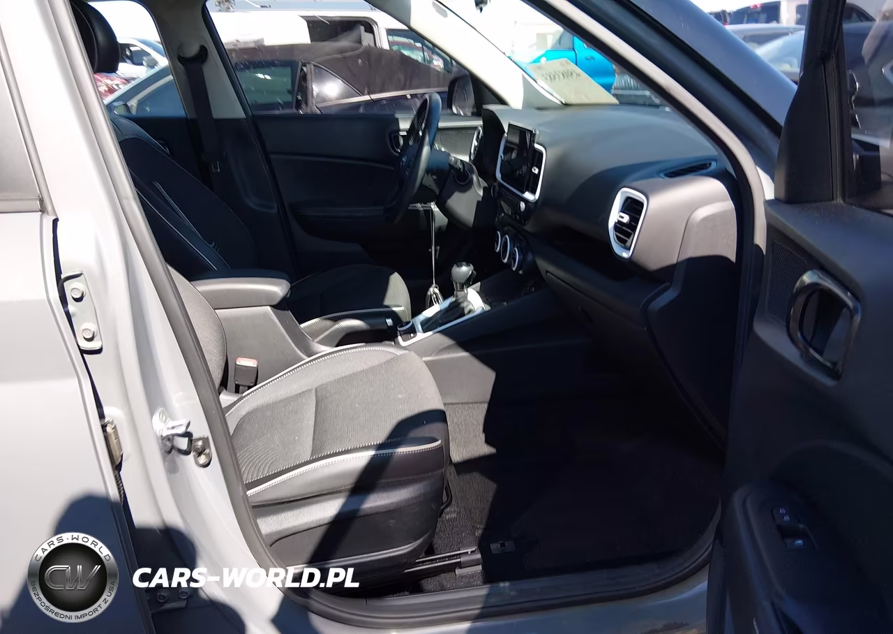 2023 Hyundai Venue Limited VIN:KMHRC8A35PU213790 - 5