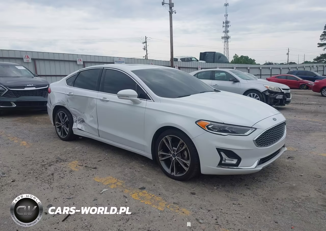 2020 Ford Fusion Titanium – zdjęcie 1 z 15
