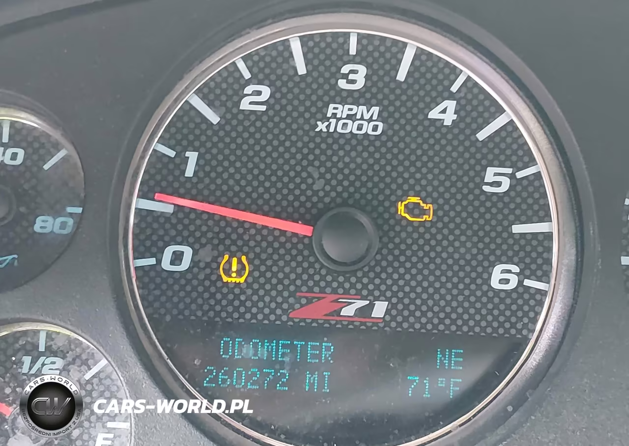 2013 Chevrolet Suburban 1500 Lt VIN:1GNSKJE77DR260497 - 15