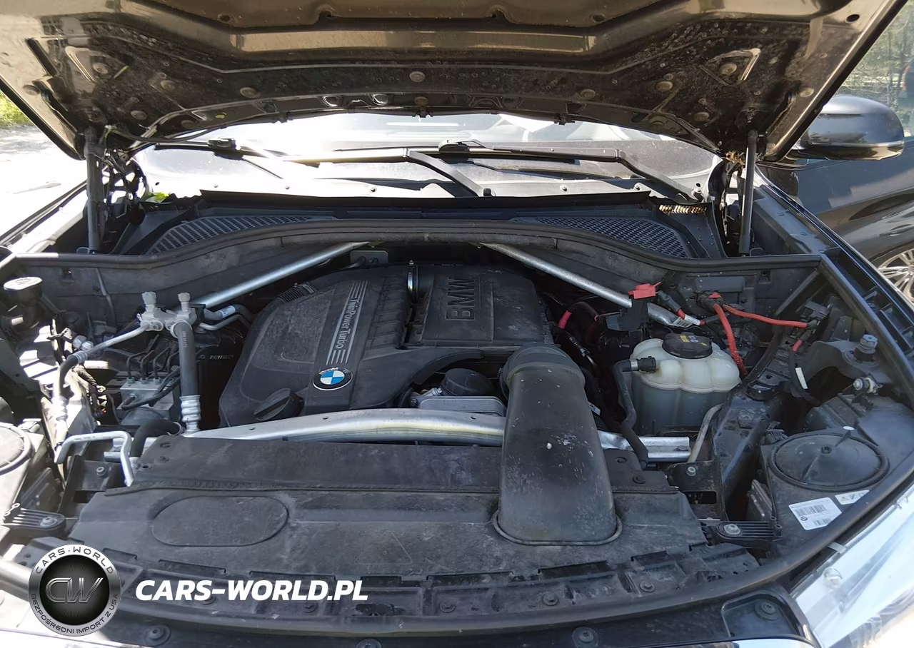 2017 BMW X5 xDrive35I VIN:5UXKR0C37H0V70902 - 10