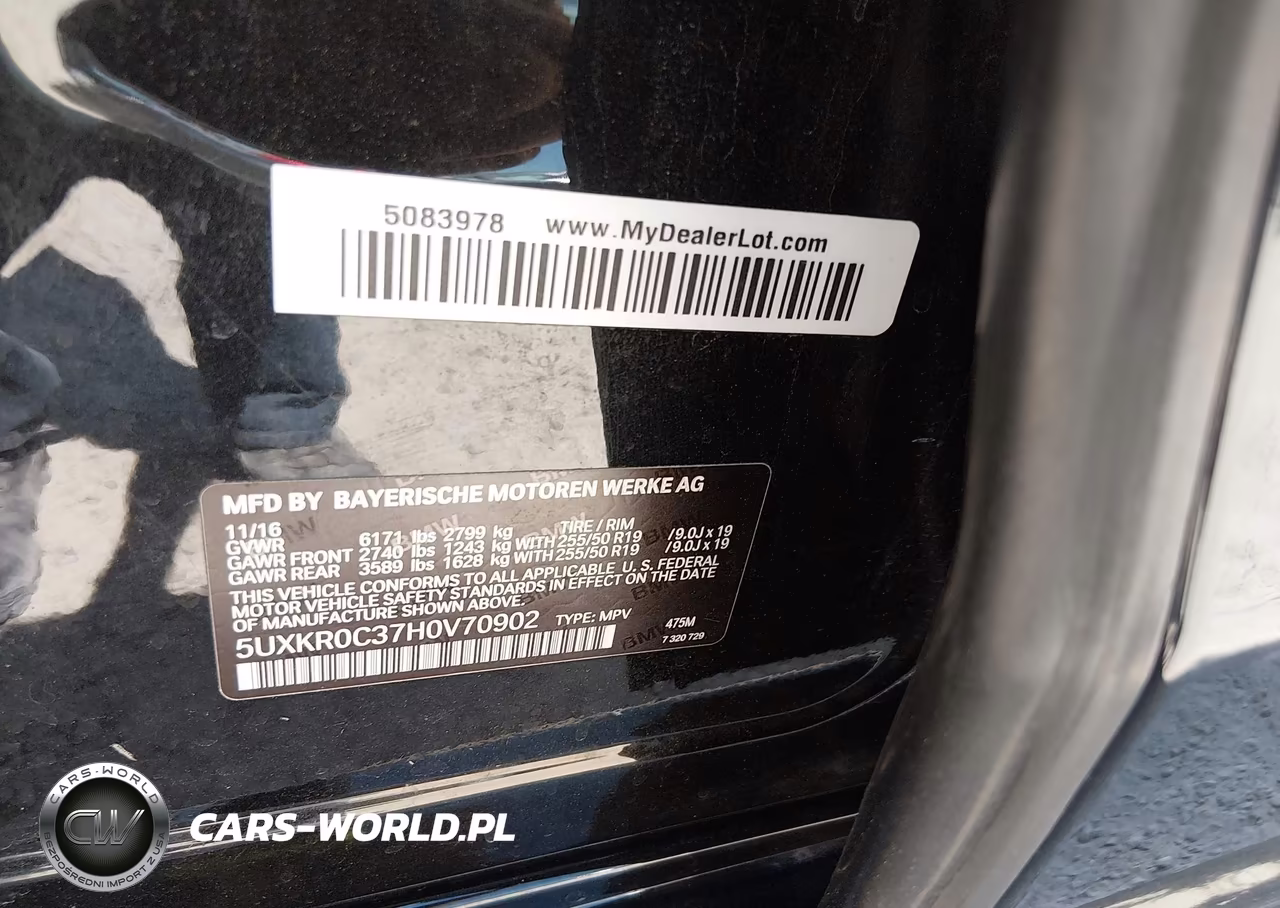 2017 BMW X5 xDrive35I VIN:5UXKR0C37H0V70902 - 9