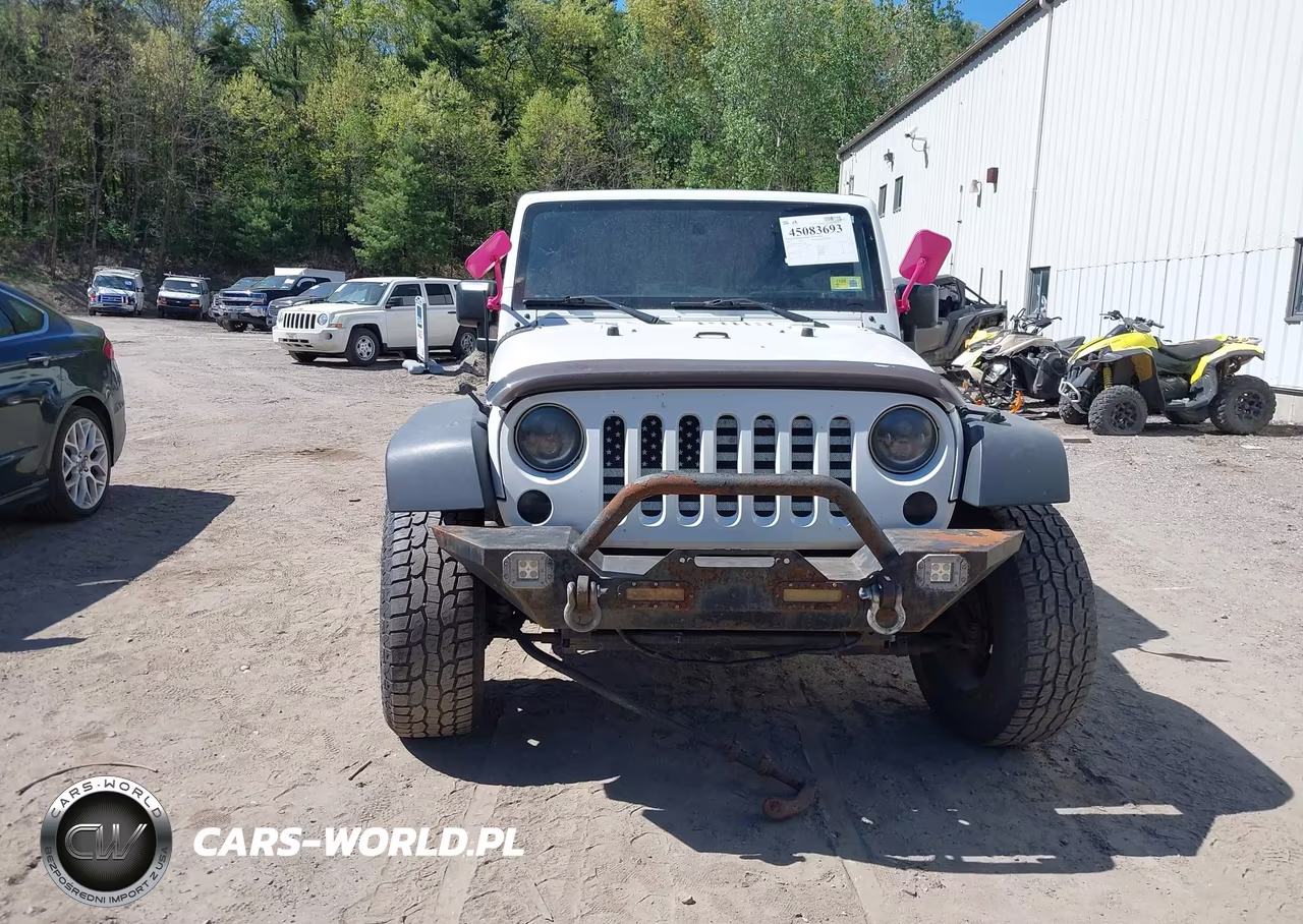 2015 Jeep Wrangler Unlimited Sport VIN:1C4BJWDGXFL747760 - 12