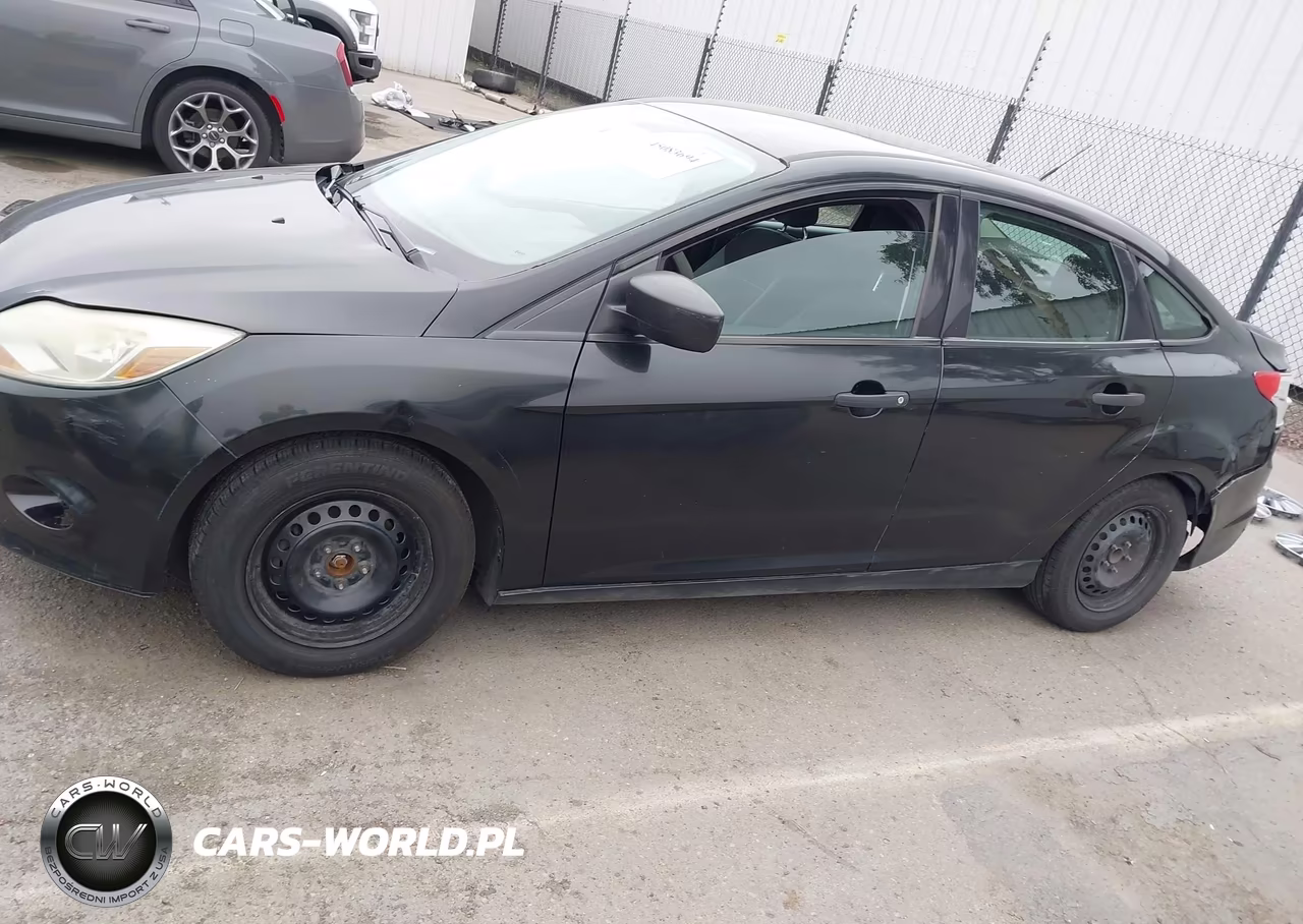 2014 Ford Focus S VIN:1FADP3E22EL341923 - 17