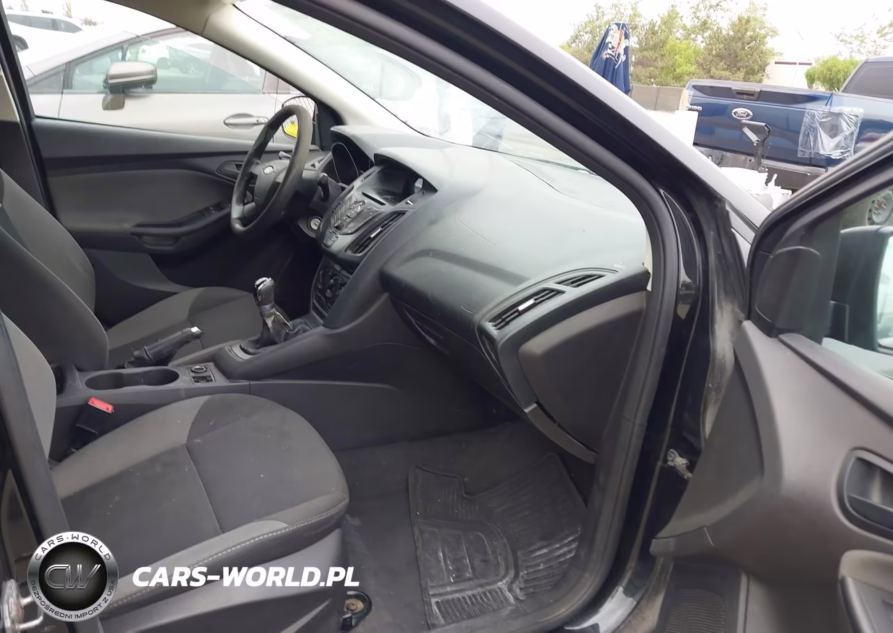 2014 Ford Focus S VIN:1FADP3E22EL341923 - 5