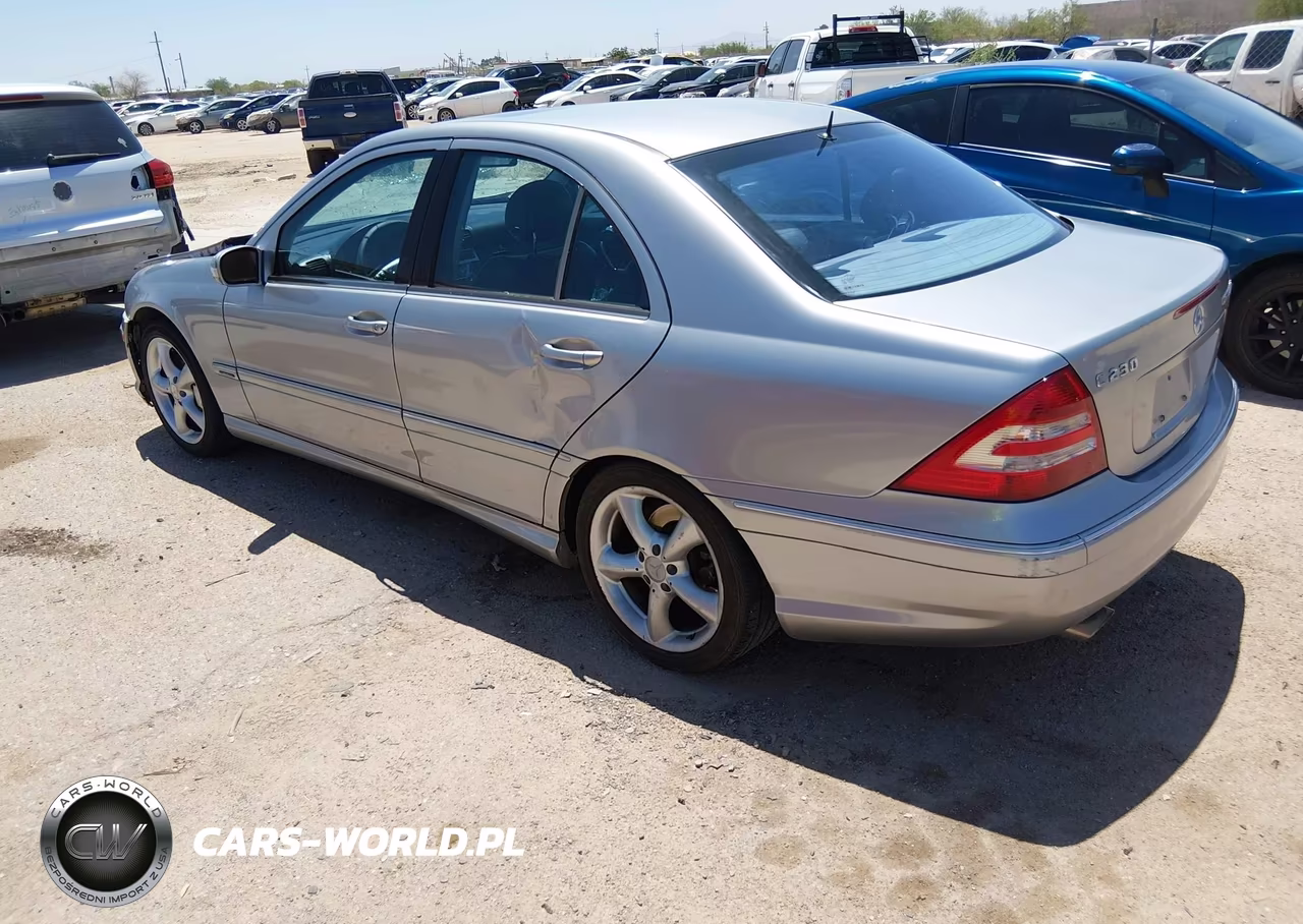 2005 Mercedes-Benz C 230 Kompressor Sport VIN:WDBRF40J55F682124 - 3