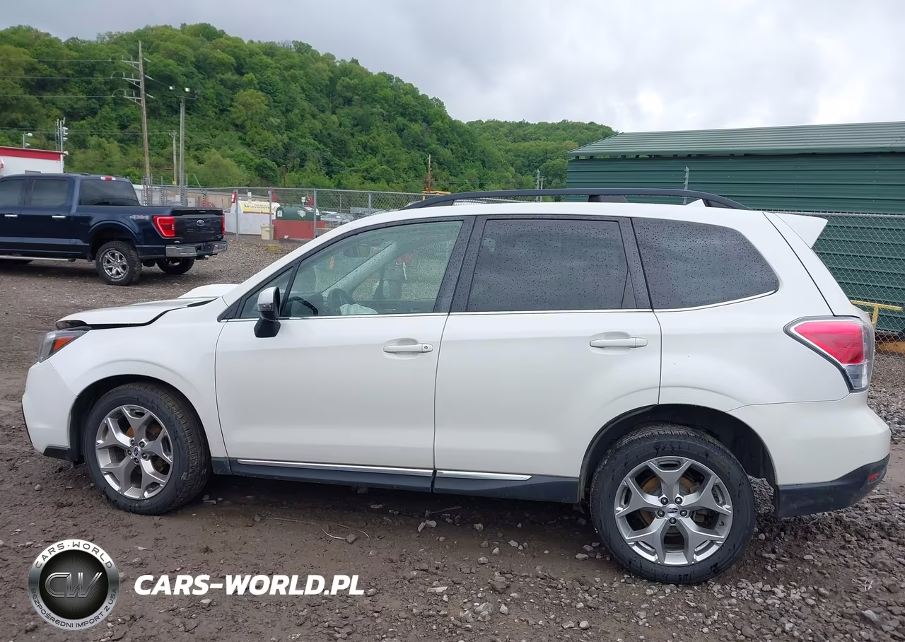 2018 Subaru Forester 2.5I Touring VIN:JF2SJAWC4JH486815 - 15