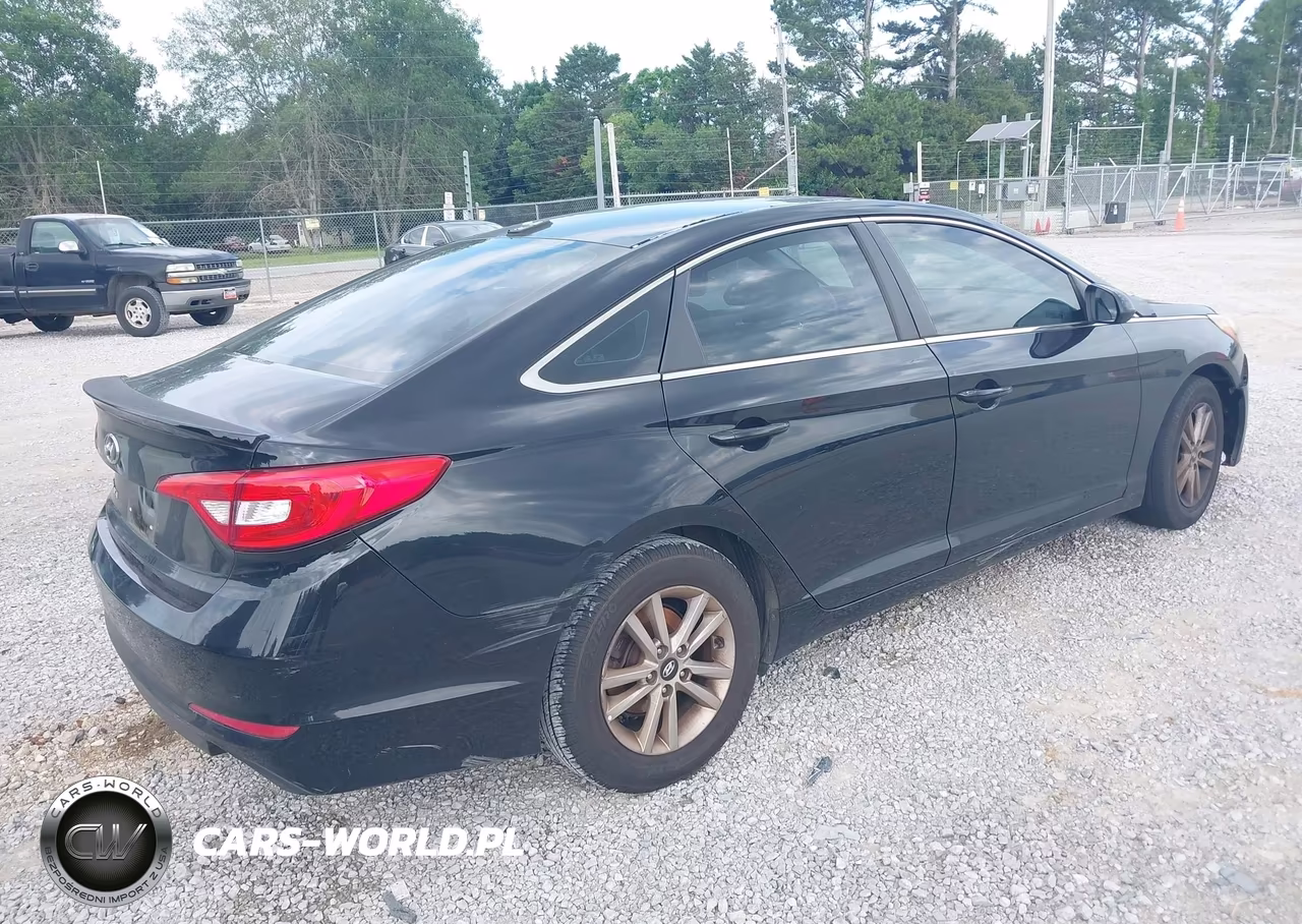 2016 Hyundai Sonata VIN:5NPE24AF7GH416800 - 4