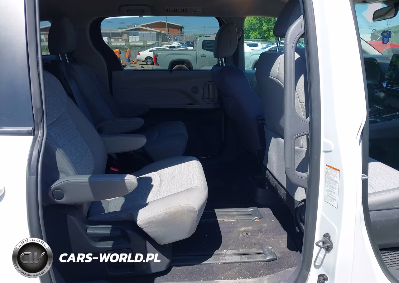 2023 Toyota Sienna Le VIN:5TDKRKEC1PS165589 - 8