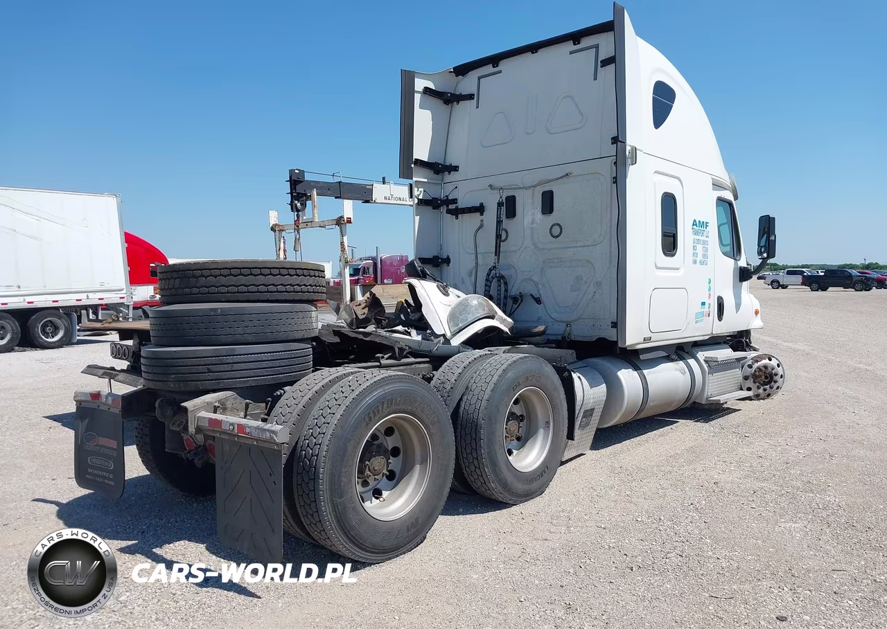 2017 Freightliner Cascadia 125 VIN:3AKJGLDR2HSJH7341 - 4