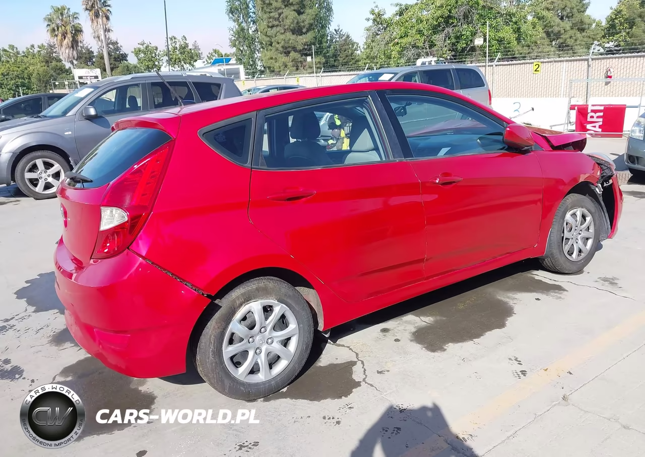 2014 Hyundai Accent Gs VIN:KMHCT5AE0EU158247 - 4