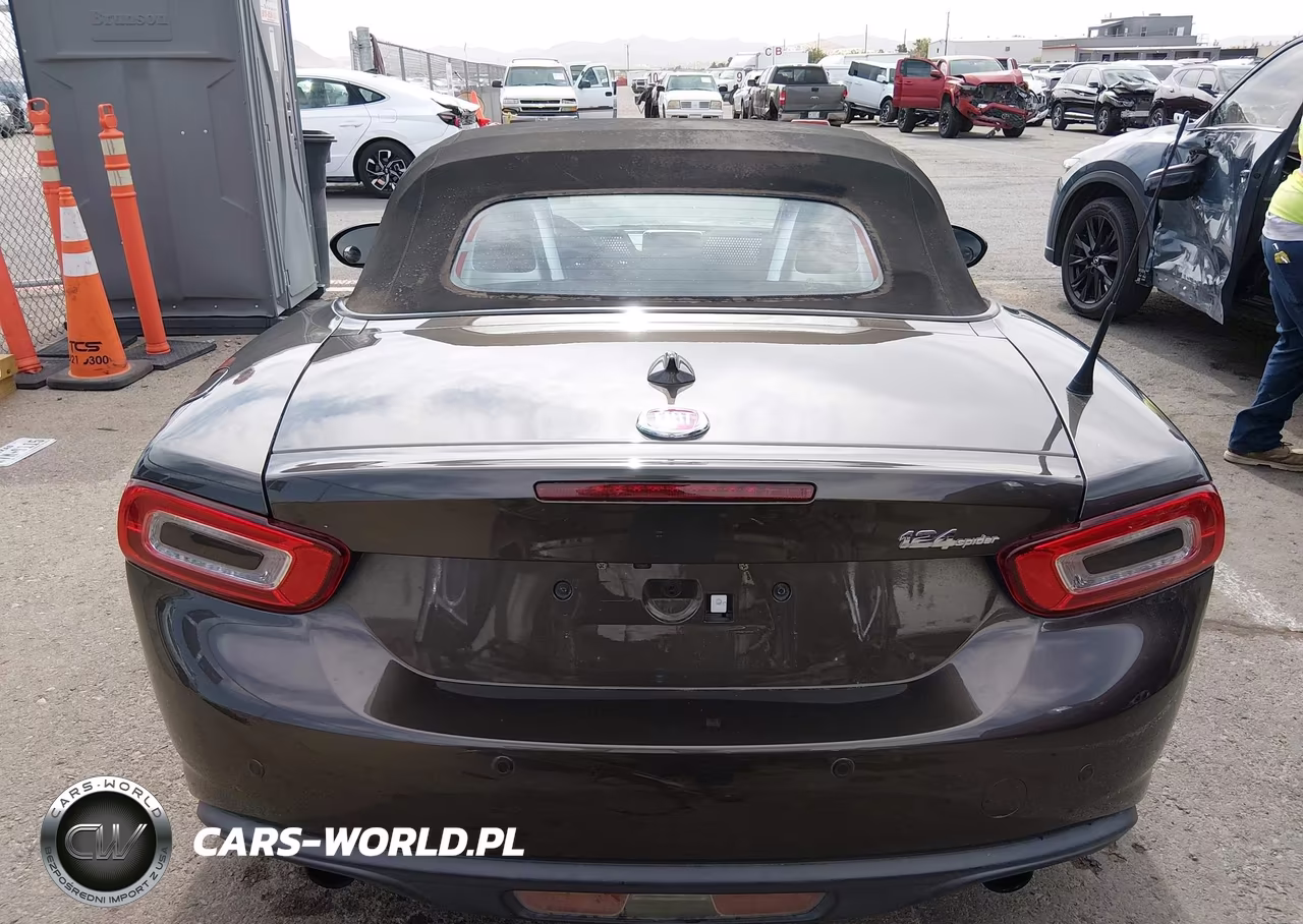 2017 Fiat 124 Spider Lusso VIN:JC1NFAEK9H0128136 - 16